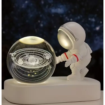Lampka Astronauta z Kryształową Kulą - Układ Słoneczny LED