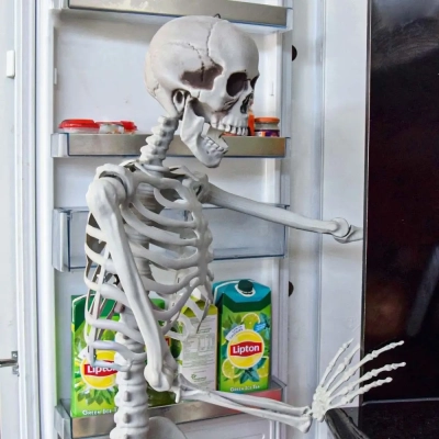Realistyczny Duży Szkielet 170 cm - Mroczna Dekoracja na Halloween