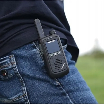 Krótkofalówki Walkie Talkie - Duży Zasięg, Wbudowana Latarka, Wydajny Akumulator